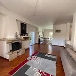 India Oda ve Kahvaltı 4*